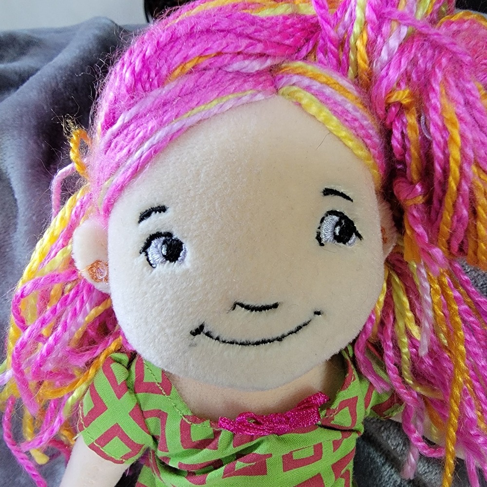 Manhattan Toy Groovy Girls "Fleurabella" Doll Kids 13" Excellent Plush Yarn Hair